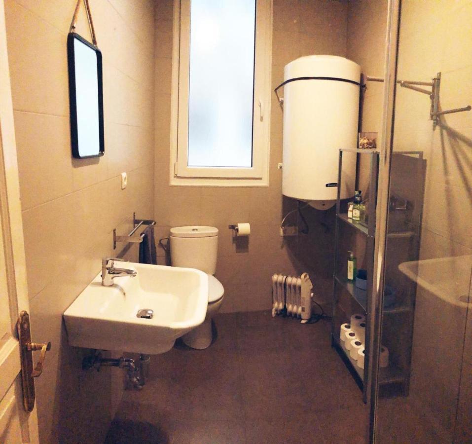 Vivienda Turistica Centrica Junto Al Museo Con Wifi Apartment Bilbao Ngoại thất bức ảnh